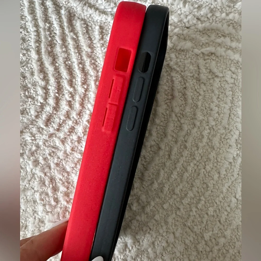iPhone 14 Pro silicone phone covers (2)